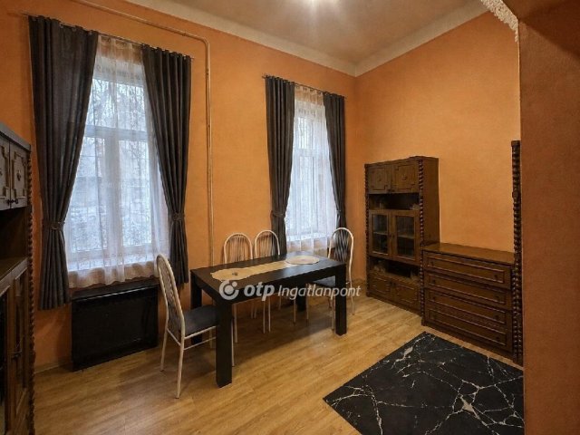 Eladó téglalakás, Budapesten, VIII. kerületben 45 M Ft