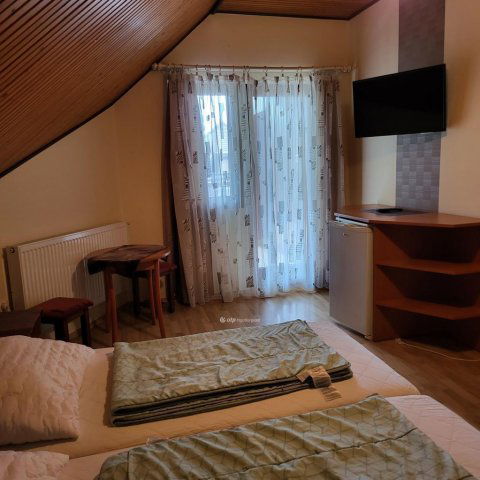 Eladó nyaraló, Hajdúszoboszlón 149 M Ft, 8 szobás