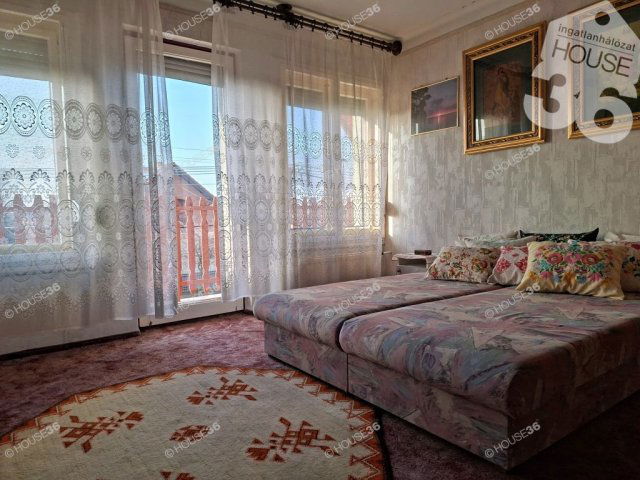 Eladó családi ház, Kiskunfélegyházán 69.9 M Ft, 4 szobás