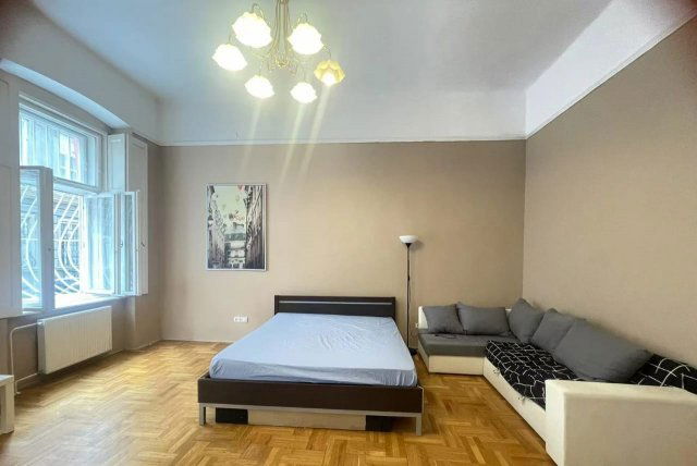 Eladó téglalakás, Budapesten, VI. kerületben 80 M Ft, 2 szobás