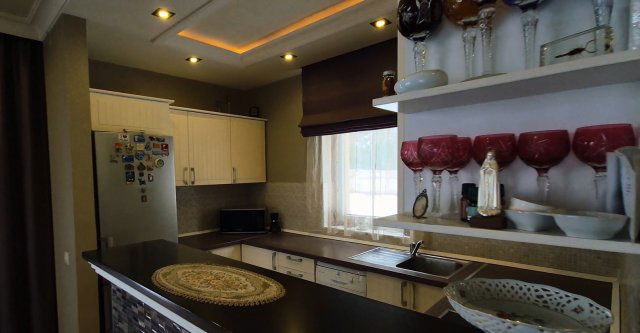 Eladó családi ház, Leányfaluban 169.9 M Ft, 4+1 szobás