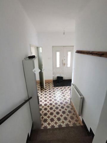 Eladó családi ház, Dunaalmáson 56 M Ft, 4 szobás