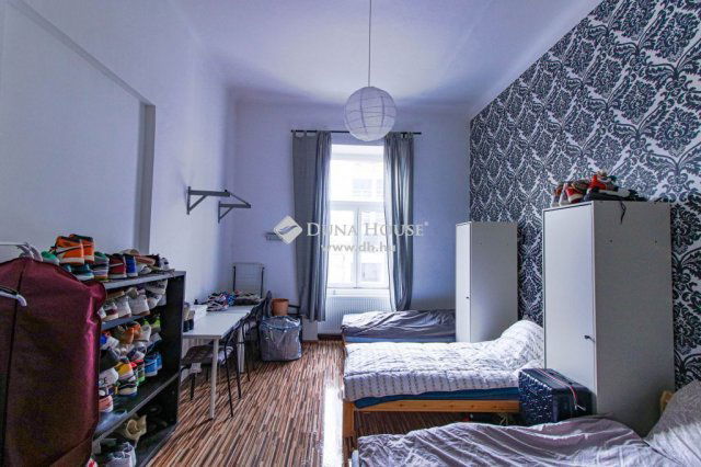 Eladó téglalakás, Budapesten, VIII. kerületben 69 M Ft, 4 szobás