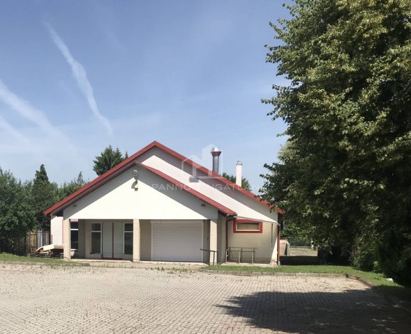 Kiadó üzlethelyiség, Devecseren 455 E Ft / hó