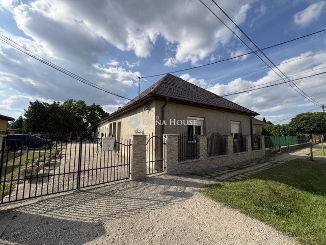 Eladó családi ház, Gyálon 125 M Ft, 3 szobás