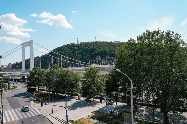 Kiadó ipari ingatlan, Budapesten, V. kerületben 1600 E Ft / hó