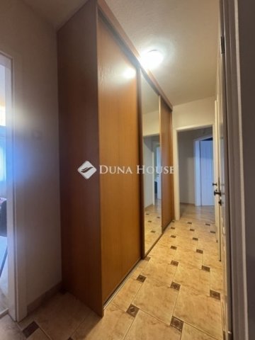 Eladó panellakás, Budapesten, X. kerületben 79.99 M Ft, 3 szobás