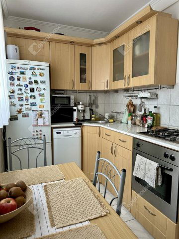 Eladó panellakás, Győrött 49.9 M Ft, 2 szobás