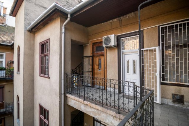 Eladó téglalakás, Budapesten, VII. kerületben 69.9 M Ft