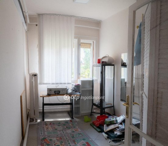 Kiadó családi ház, albérlet, Debrecenben 250 E Ft / hó