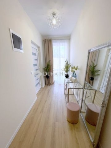 Eladó téglalakás, Kecskeméten 119.9 M Ft, 4 szobás