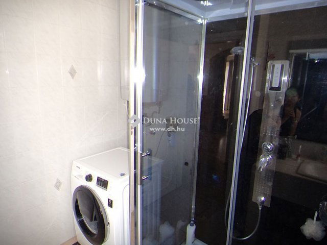 Eladó családi ház, Budapesten, III. kerületben 192 M Ft