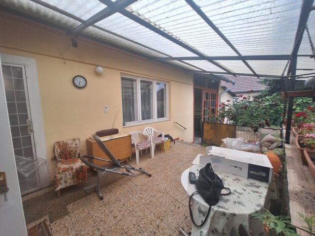 Eladó családi ház, Hódmezővásárhelyen 58 M Ft, 3 szobás