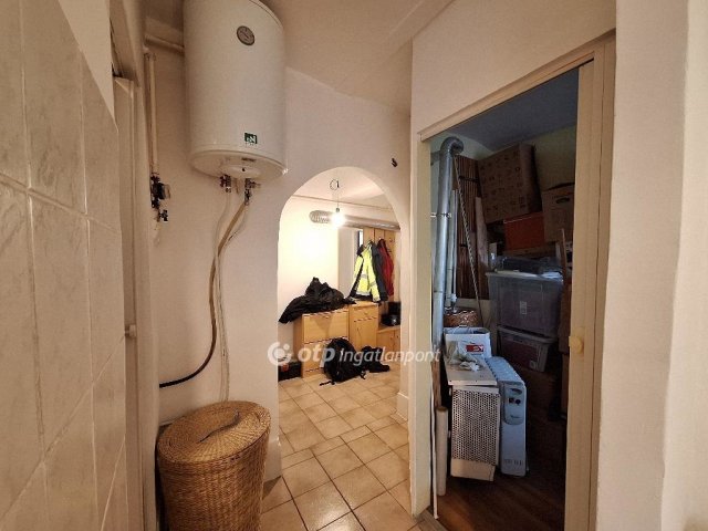 Eladó téglalakás, Budapesten, X. kerületben 42 M Ft, 1+1 szobás