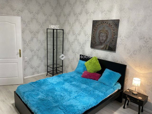 Eladó téglalakás, Budapesten, V. kerületben 65 M Ft, 1 szobás