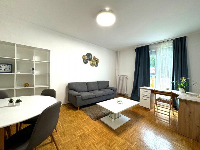 Kiadó panellakás, albérlet, Pécsett 190 E Ft / hó, 2 szobás