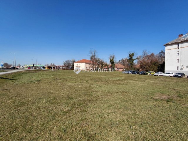 Eladó ipari ingatlan, Berettyóújfaluban 239 M Ft