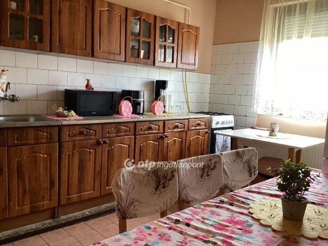 Eladó sorház, Gyomaendrődön 38 M Ft, 2+2 szobás