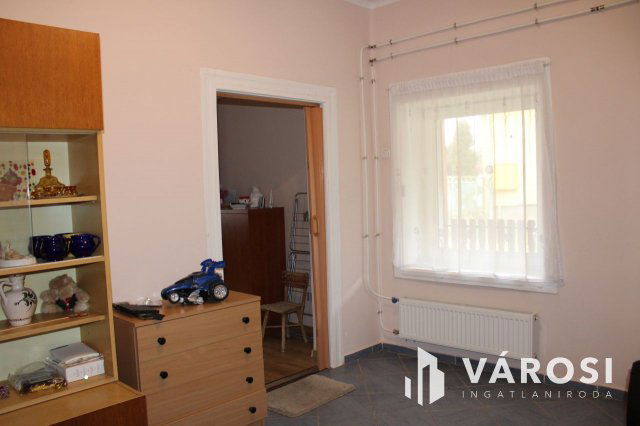 Eladó családi ház, Enyingen 29.1 M Ft, 2 szobás