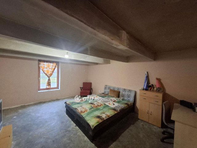 Eladó családi ház, Feldebrőn 5 M Ft, 2 szobás