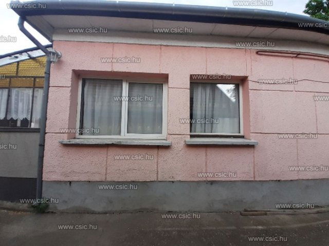 Eladó családi ház, Budapesten, XVII. kerületben 65 M Ft
