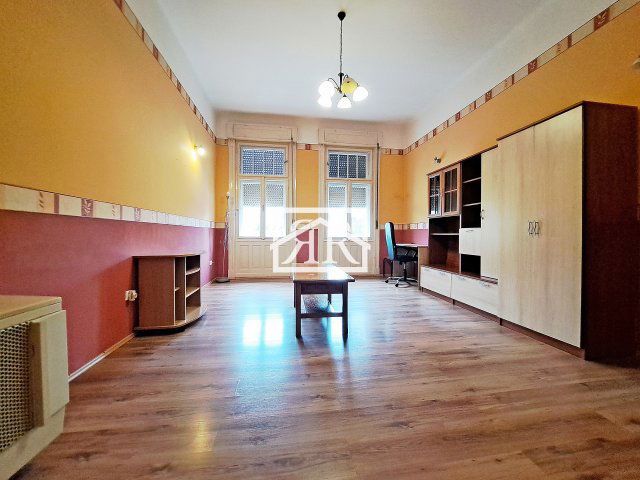 Kiadó téglalakás, albérlet, Szegeden 120 E Ft / hó, 1 szobás