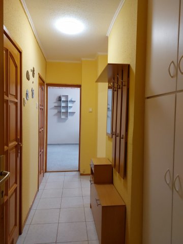 Kiadó téglalakás, albérlet, Szolnokon 100 E Ft / hó, 1 szobás