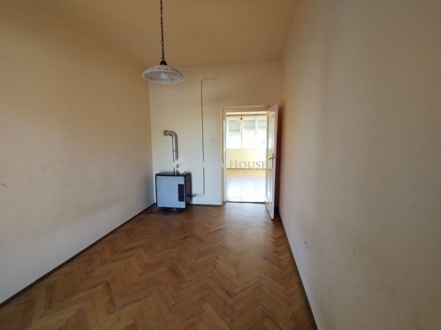 Eladó téglalakás, Szegeden 55 M Ft, 3 szobás