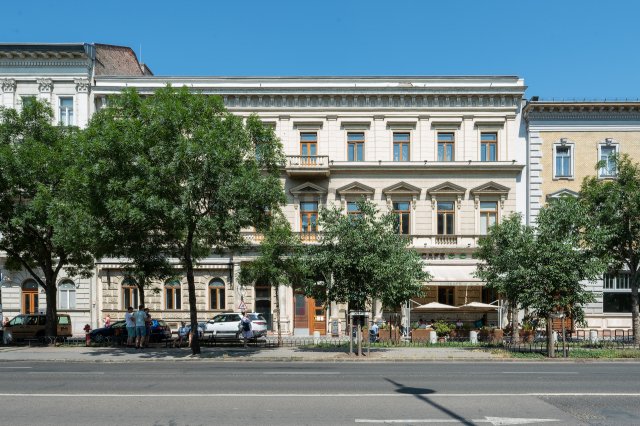 Kiadó téglalakás, albérlet, VI. kerületben, Izabella utcában