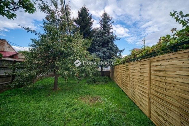 Eladó téglalakás, Budapesten, XVIII. kerületben 100 M Ft