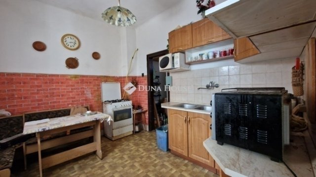 Eladó családi ház, Budapesten, XVI. kerületben 75 M Ft, 4 szobás