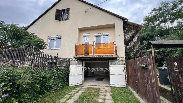 Eladó családi ház, Ugodon 33.9 M Ft, 5 szobás