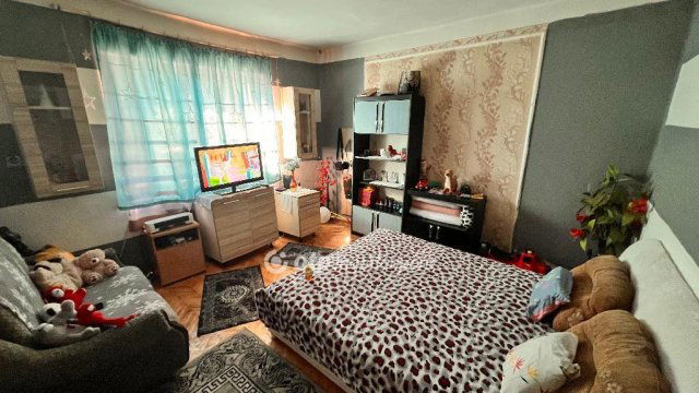 Eladó családi ház, Mezőcsáton 13.5 M Ft, 2 szobás