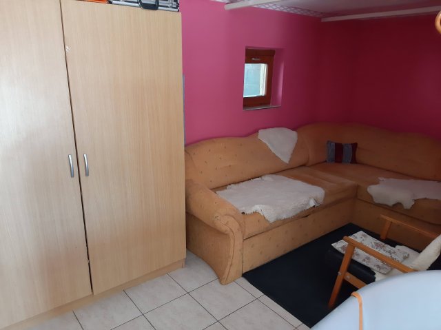 Eladó családi ház, Jászberényben 23.9 M Ft, 2 szobás