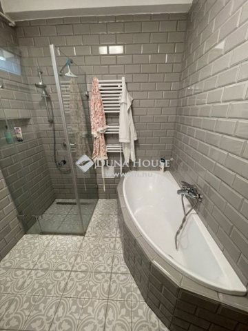 Eladó nyaraló, Siófokon 64.9 M Ft, 3 szobás