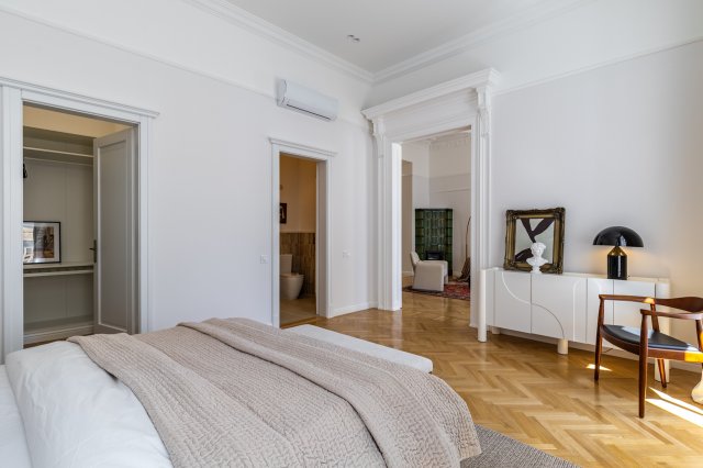 Eladó téglalakás, Budapesten, V. kerületben 323.31 M Ft