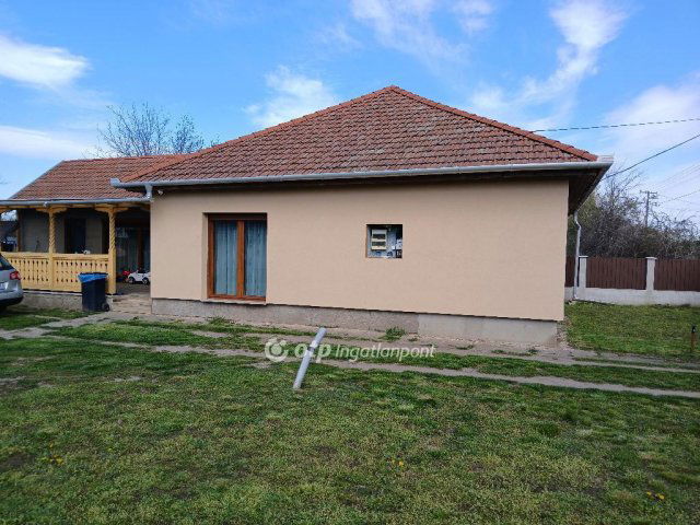 Eladó családi ház, Boconádon 47 M Ft, 3 szobás