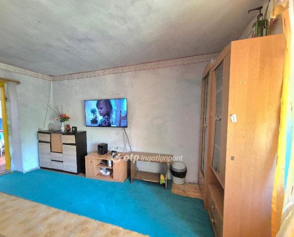 Eladó családi ház, Előszálláson 17.5 M Ft, 2 szobás