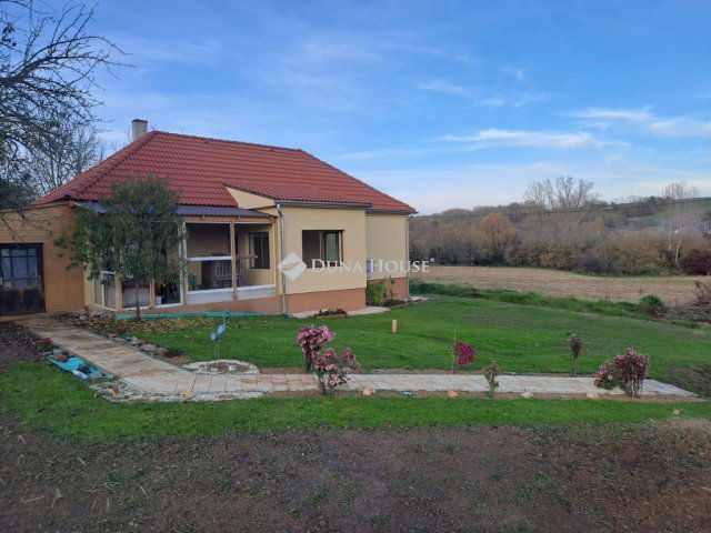Eladó családi ház, Bedegkéren 55.6 M Ft, 3 szobás