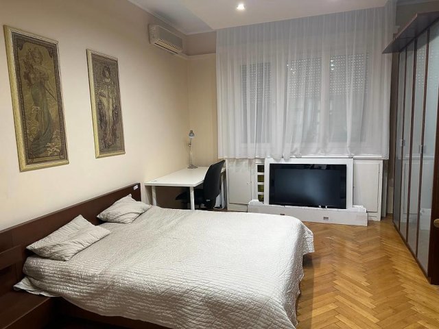 Kiadó téglalakás, albérlet, Budapesten, V. kerületben, 3 szobás