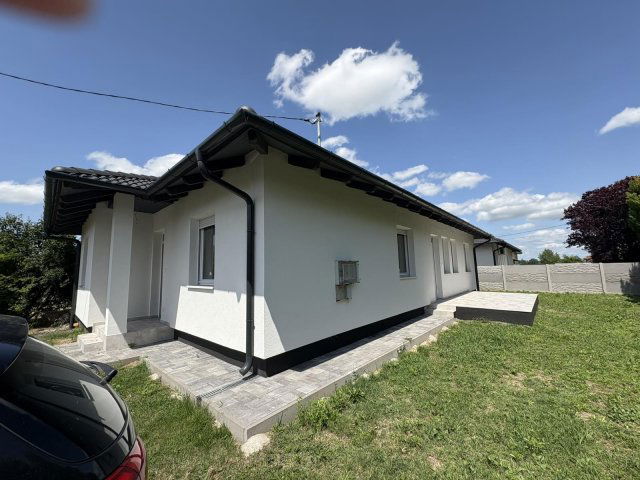 Eladó családi ház, Délegyházán 86.9 M Ft, 5+1 szobás