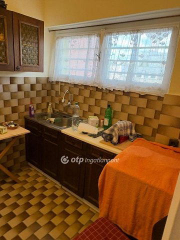 Eladó téglalakás, Budapesten, XXI. kerületben 49.9 M Ft