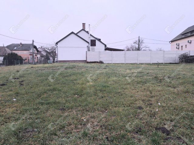 Eladó telek, Ácson 12.5 M Ft / költözzbe.hu