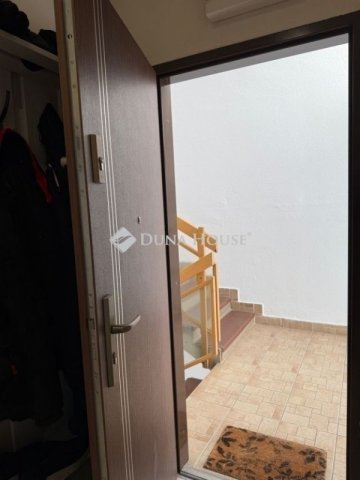 Eladó panellakás, Budapesten, IV. kerületben 78 M Ft, 4 szobás