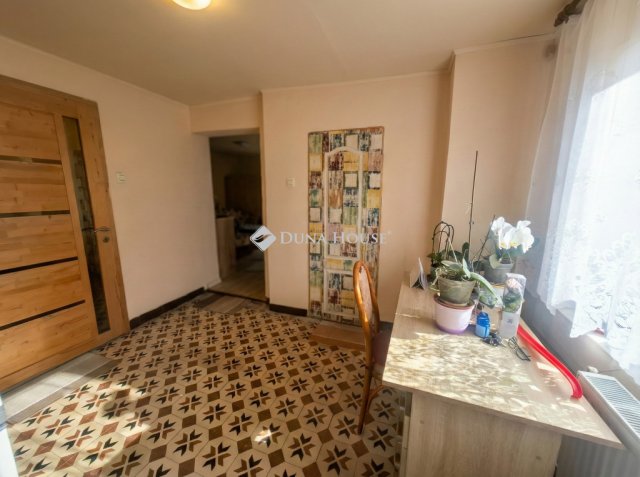 Eladó családi ház, Budapesten, XVIII. kerületben 93 M Ft