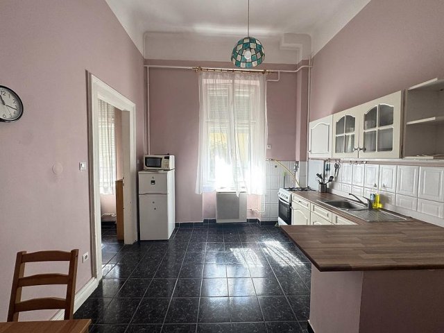 Kiadó téglalakás, albérlet, Budapesten, VI. kerületben