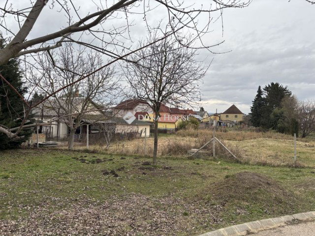 Eladó telek, Kecskéden 26 M Ft / költözzbe.hu