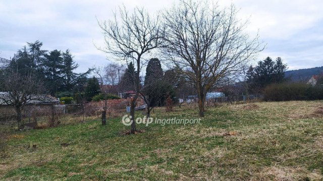 Eladó családi ház, Pécsett 19.9 M Ft, 2 szobás