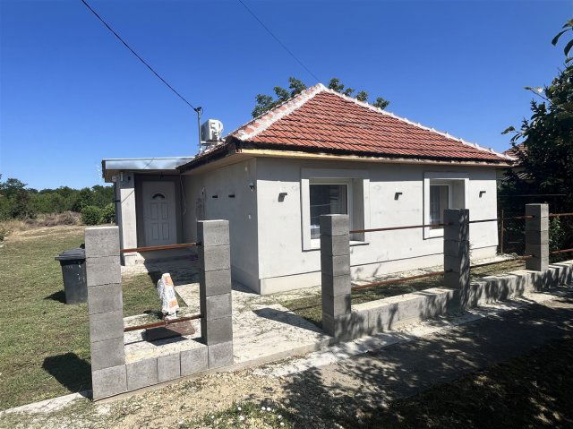 Eladó családi ház, Sarkadon 17 M Ft, 2 szobás