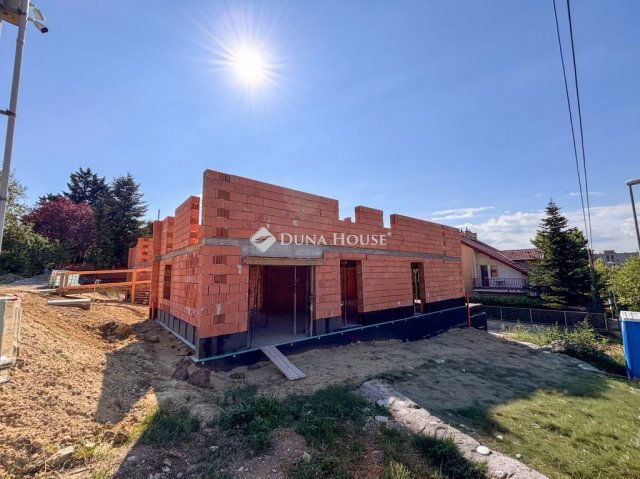 Eladó téglalakás, Budapesten, III. kerületben 70.86 M Ft